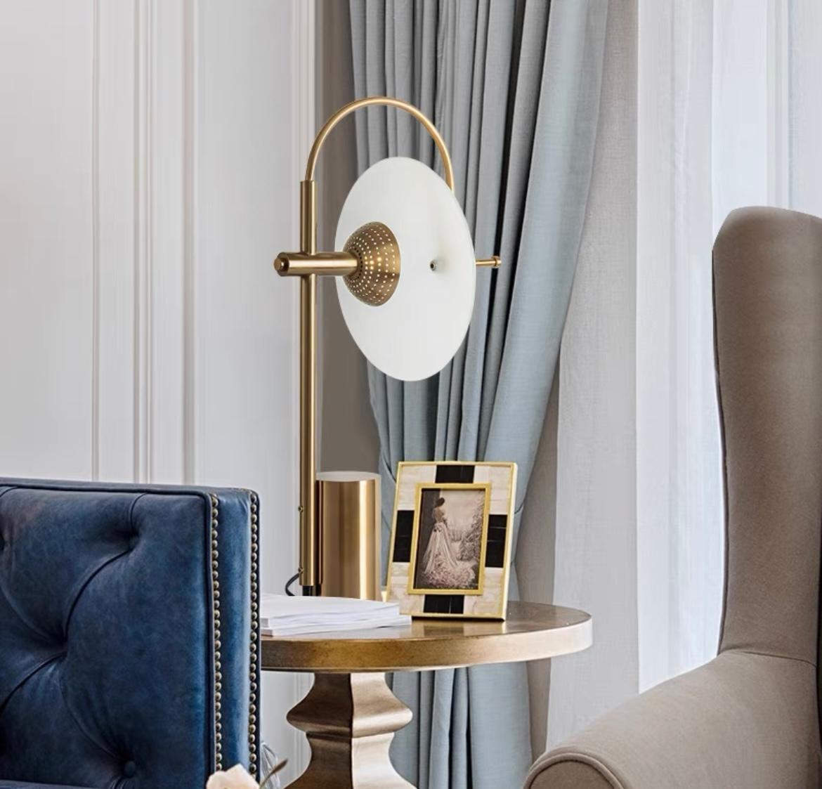 Настольная лампа DOIU