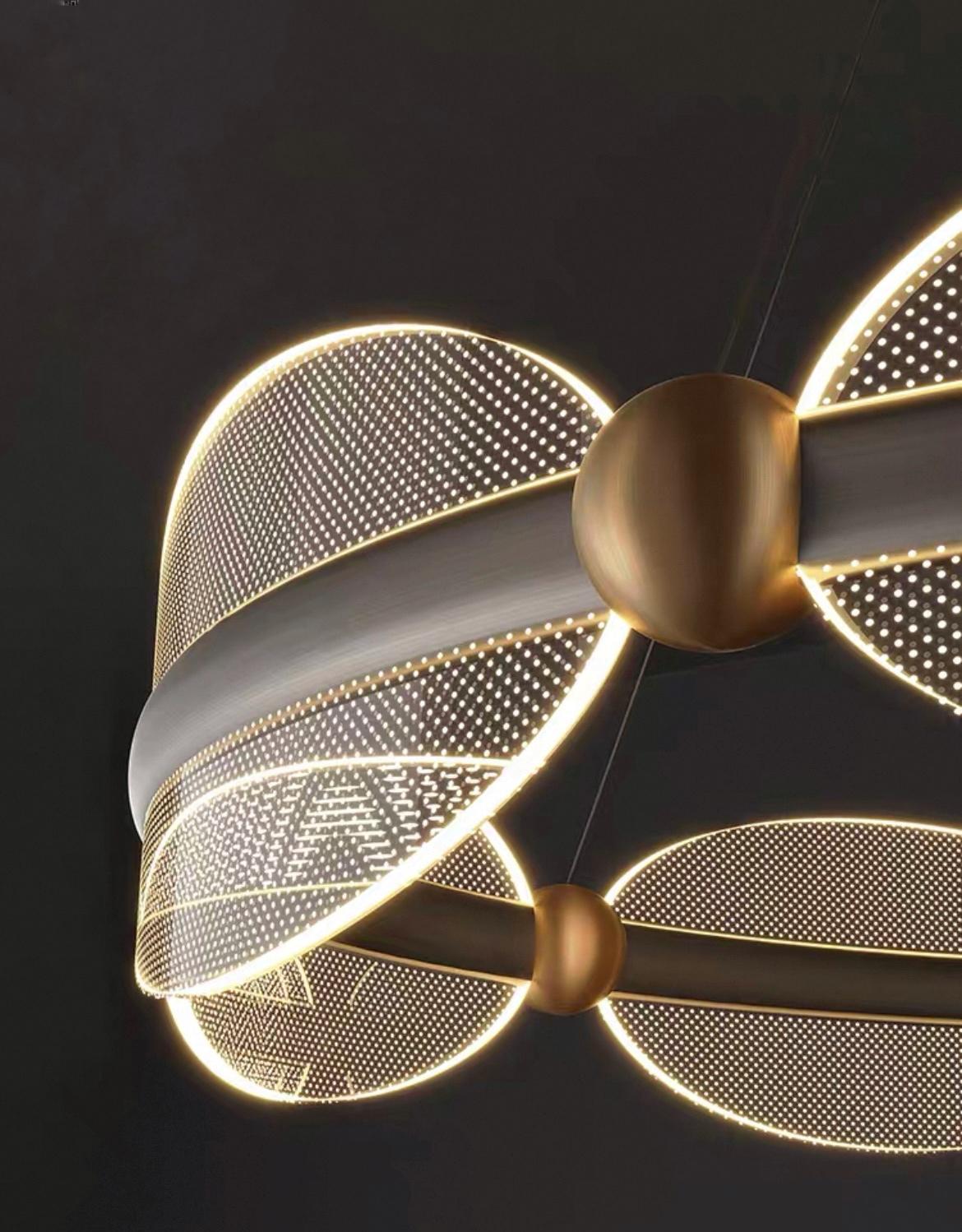 Кольцевые люстры и светильники ELIS