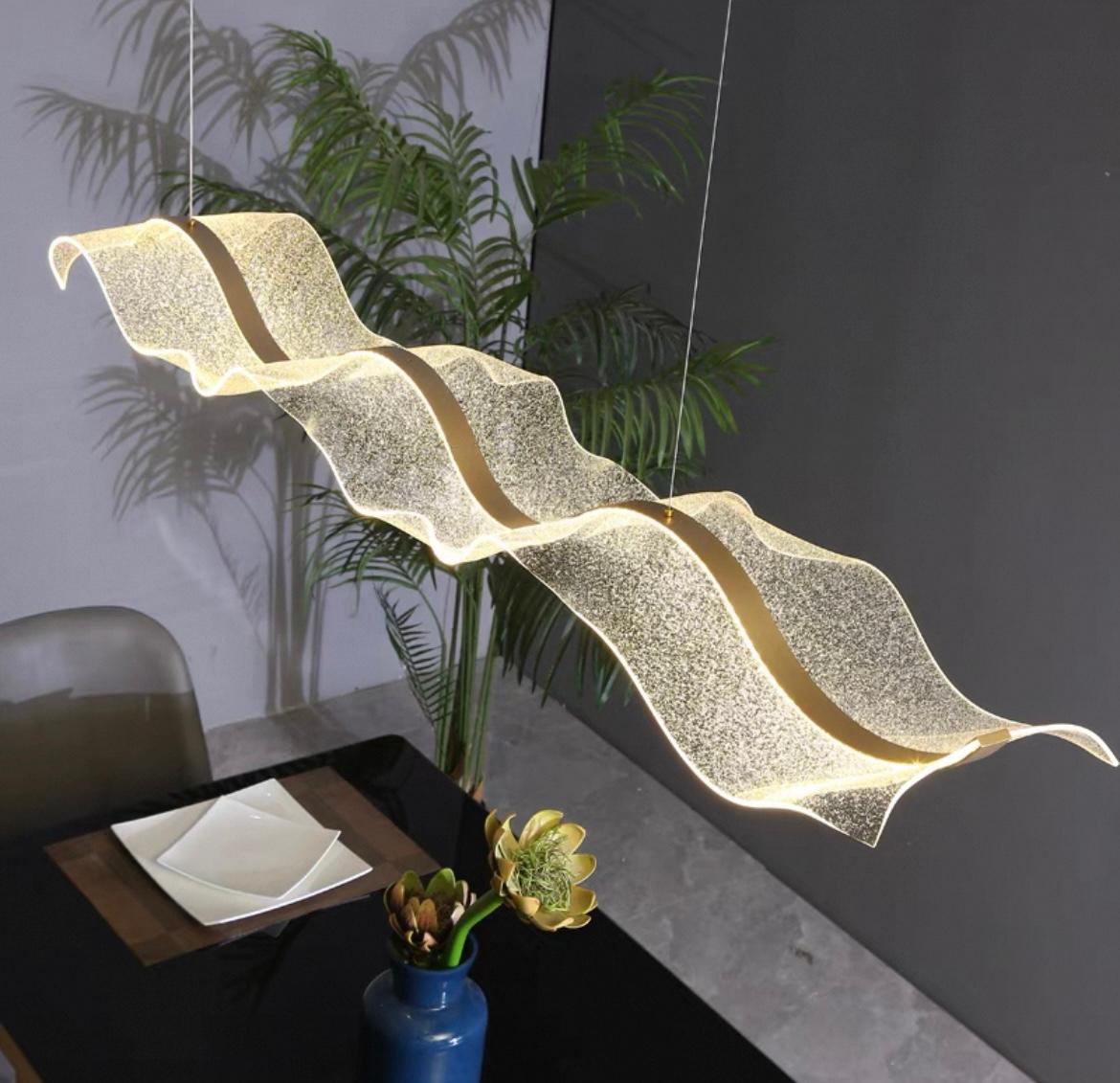 Реечная люстра LARSERIC