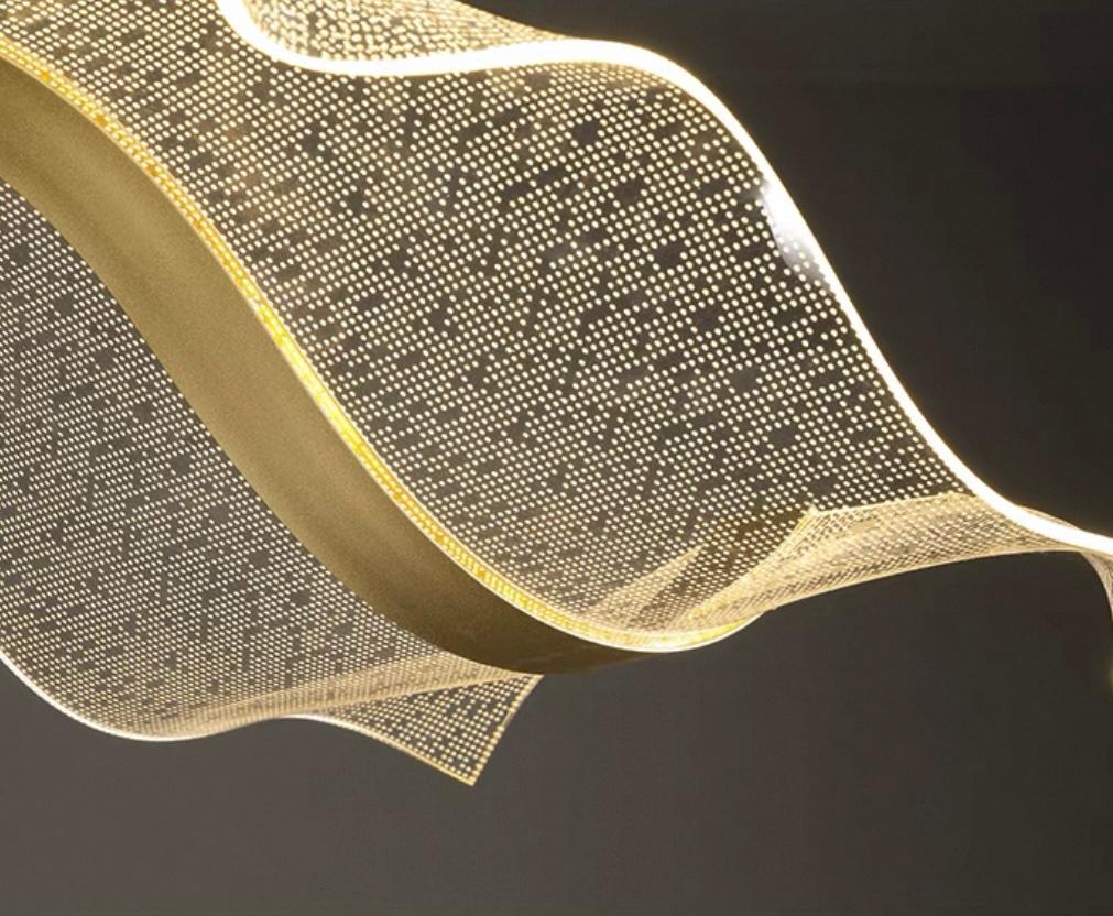 Реечная люстра LARSERIC