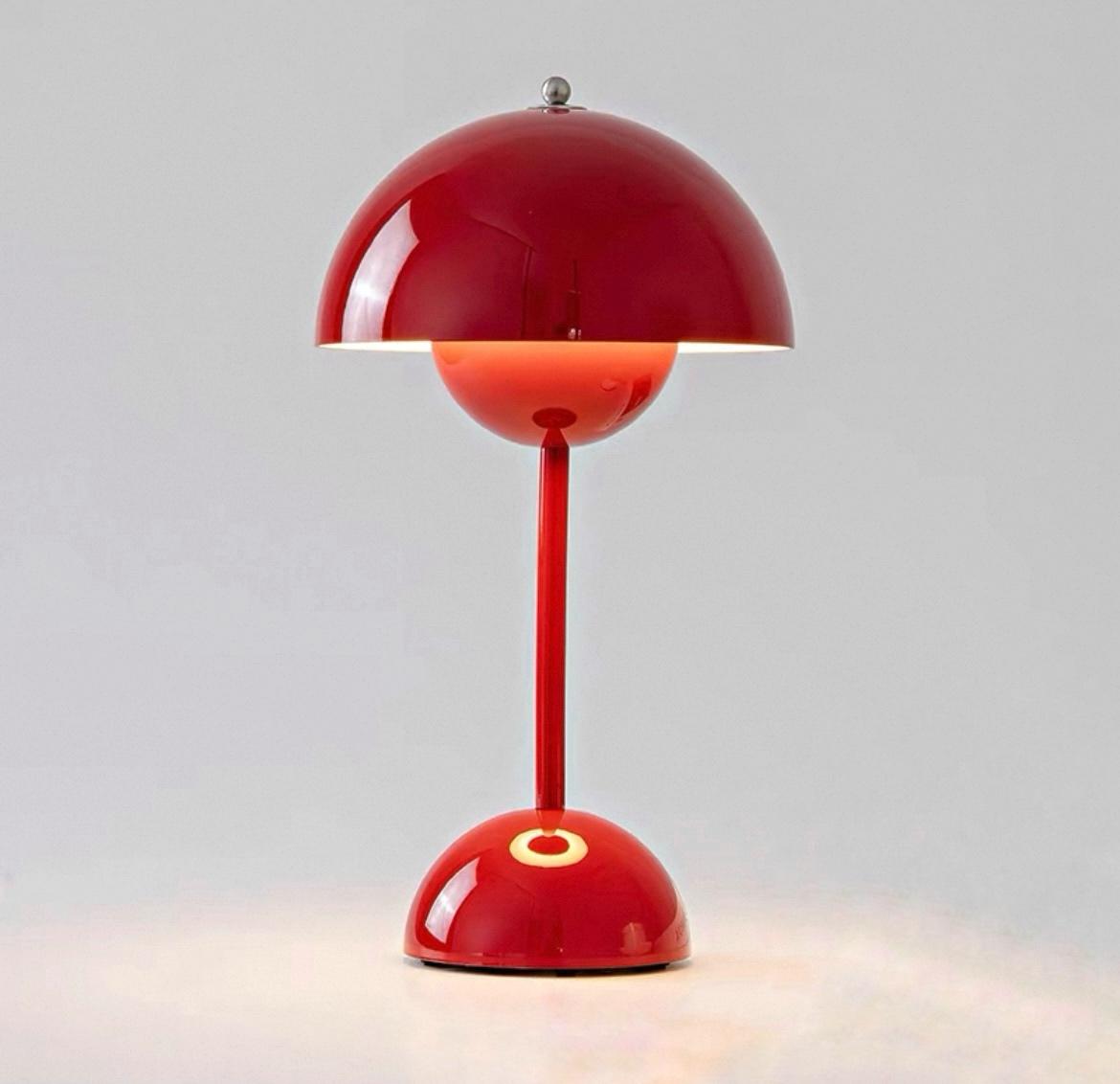 Настольная лампа Verpan Flowerpot от Lampastore 