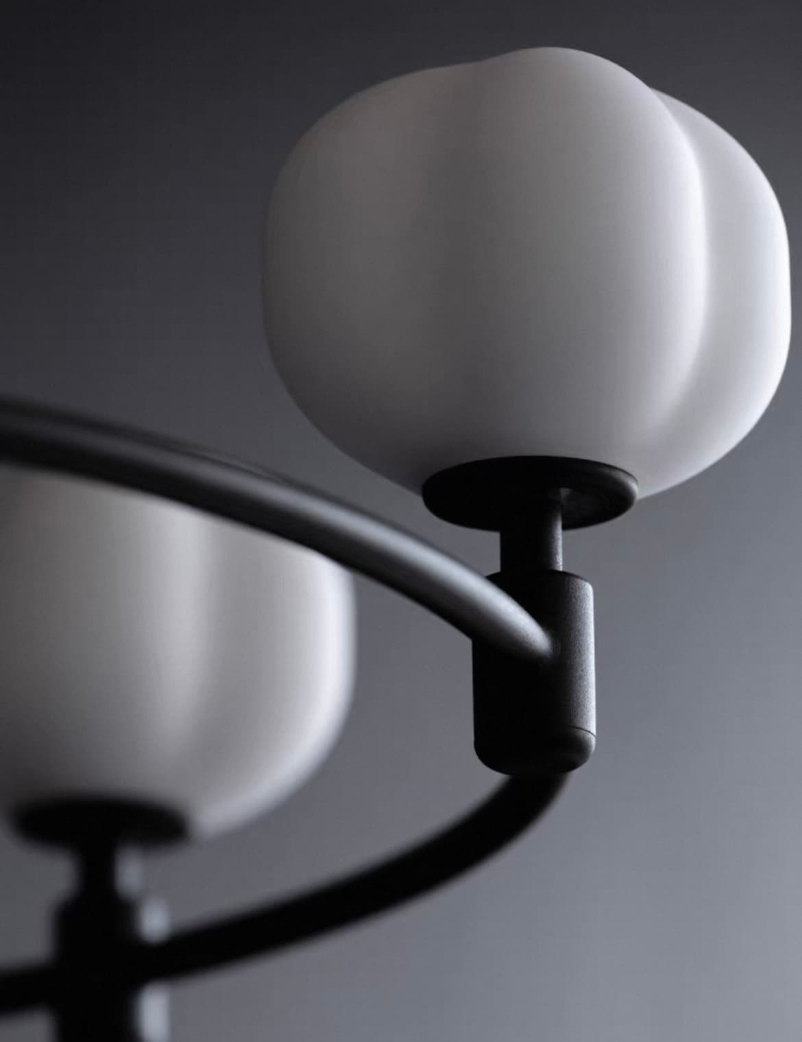 Кольцевые люстры и светильники FRANCOIS