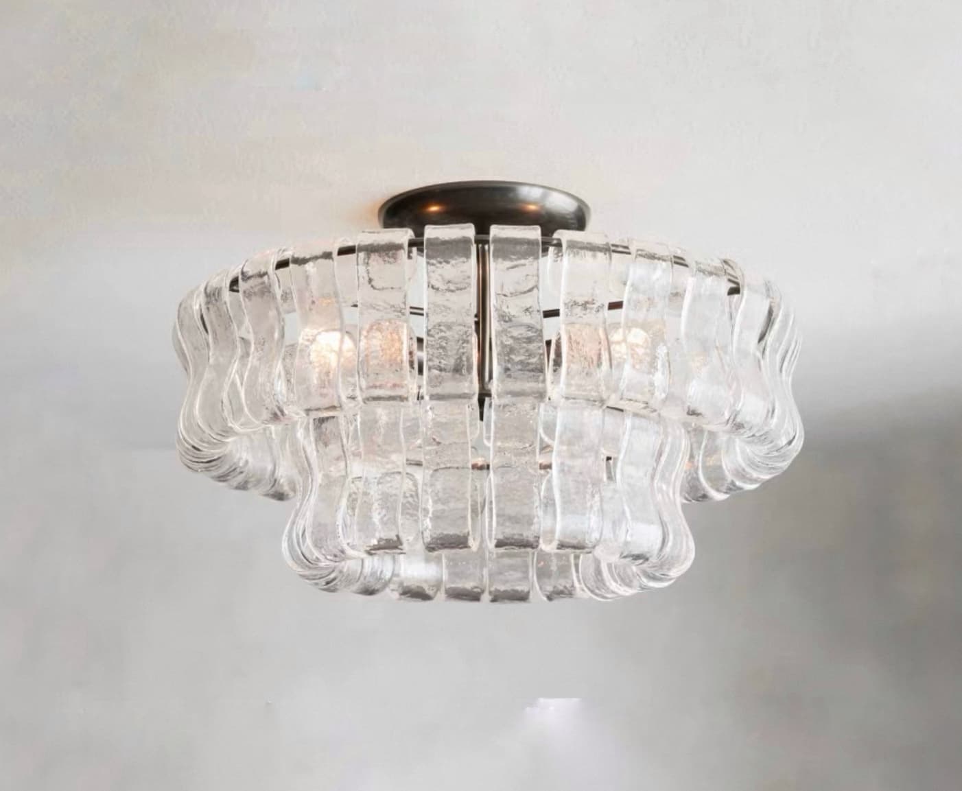 Цвет стекла - прозрачный, цвет каркаса черный 