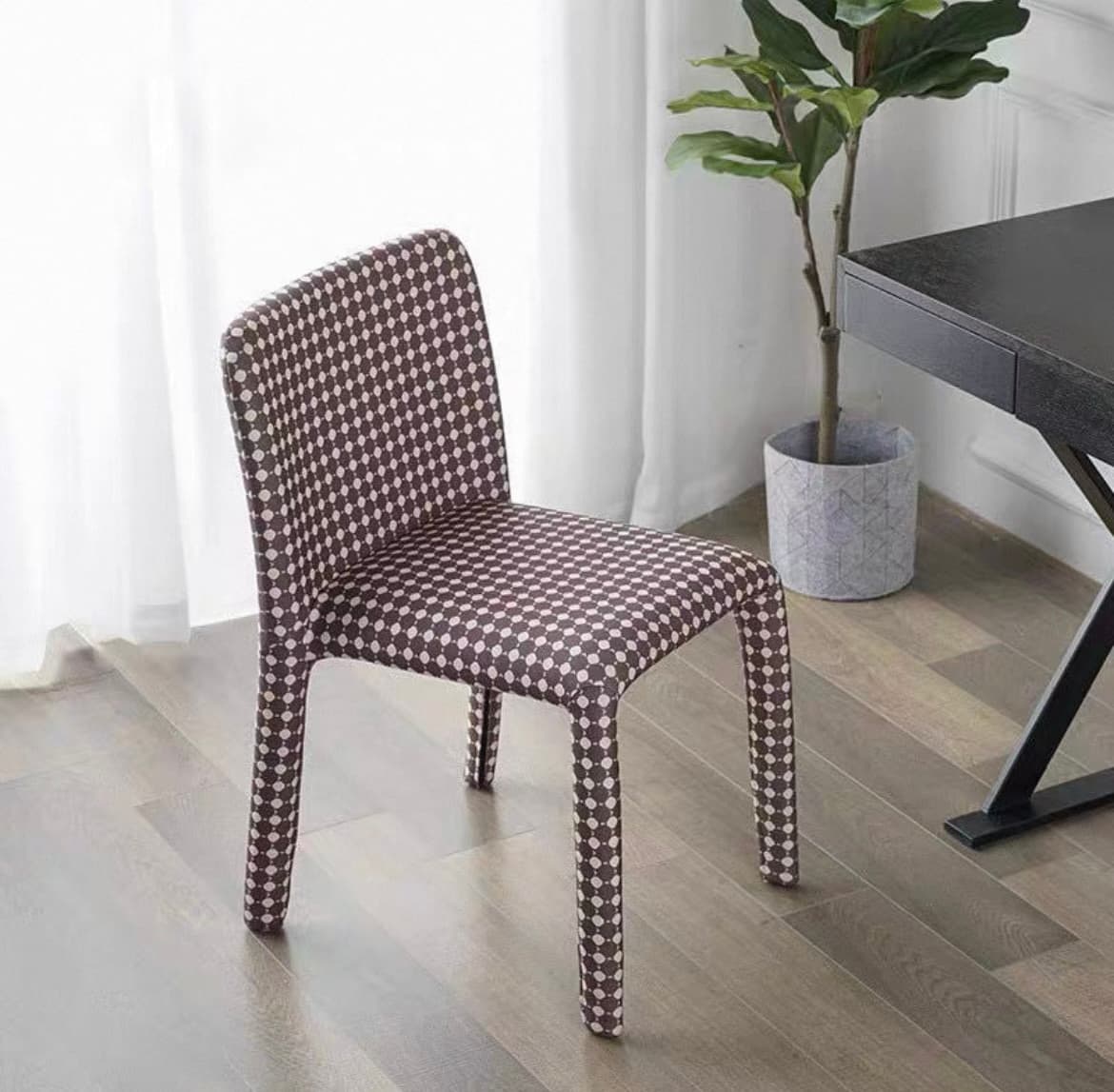 Интерьерный стул GLER от Lampastore 