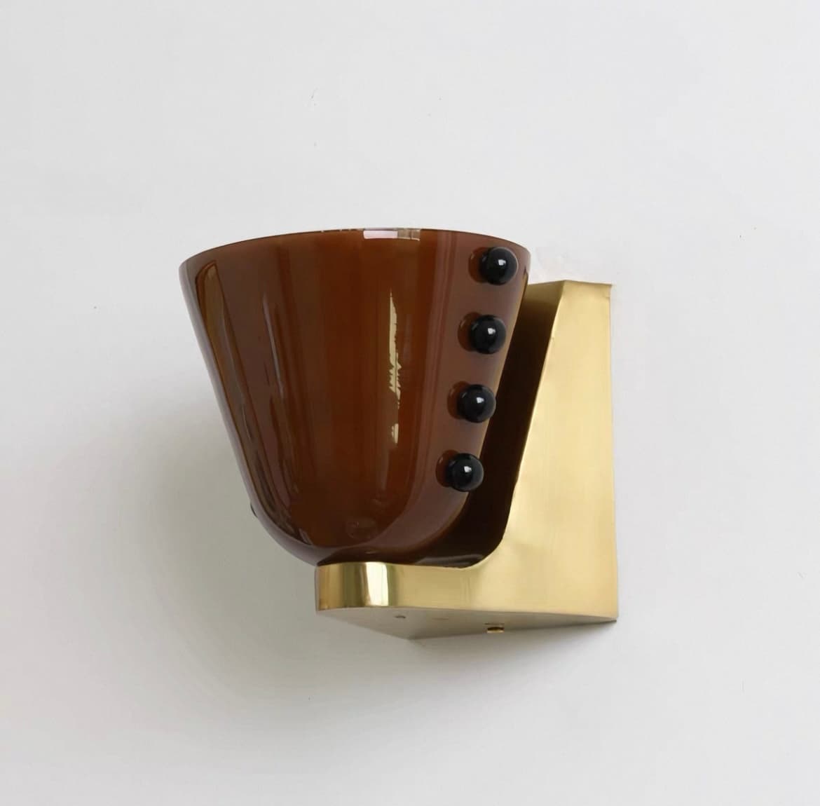 Коричневый 